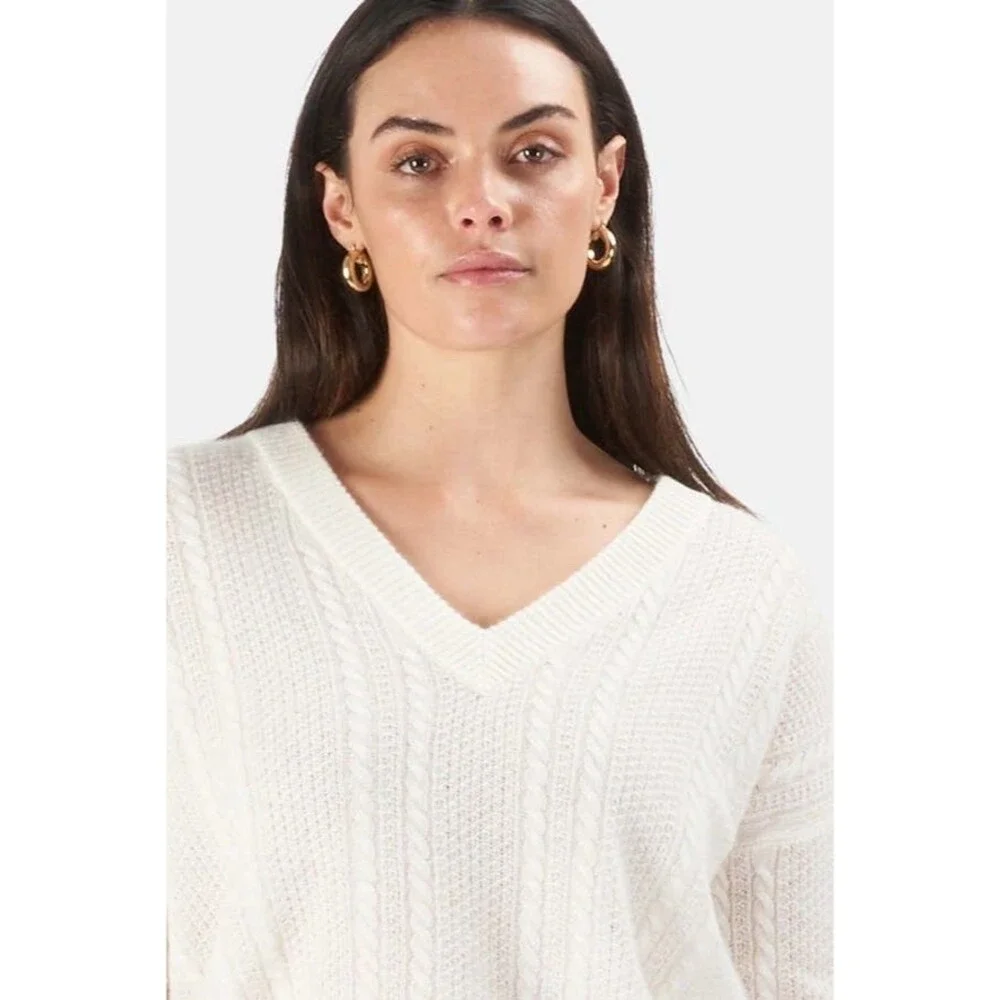 Naadam Super Luxe Cashmere Sweater L Cream V Neck NWT $358 Luxury Knit